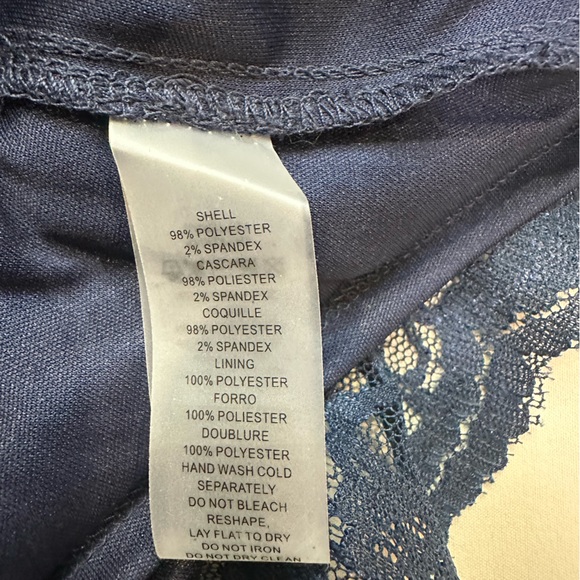 Vince Camuto off the shoulder Navy Blue metallic Gown Size 16W - Picture 4 of 8